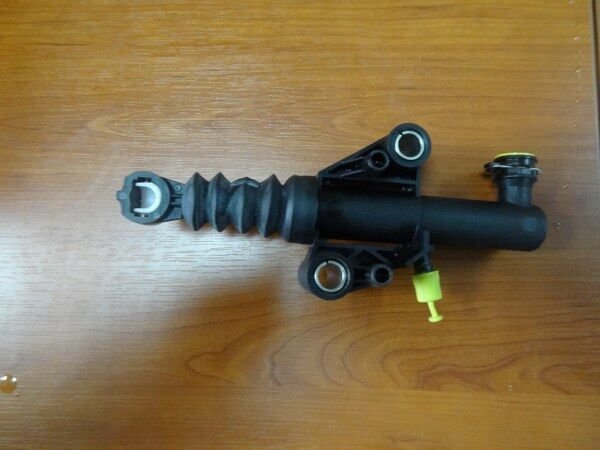 HİDROLİK DEBRİYAJ ÜST MERKEZİ TRAFIC III-VIVARO 1....