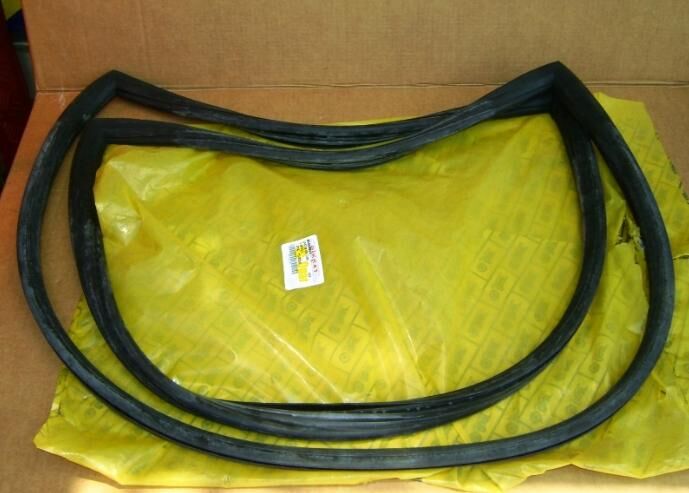 ARKA CAM LASTİĞİ M131 KARTAL (24119)