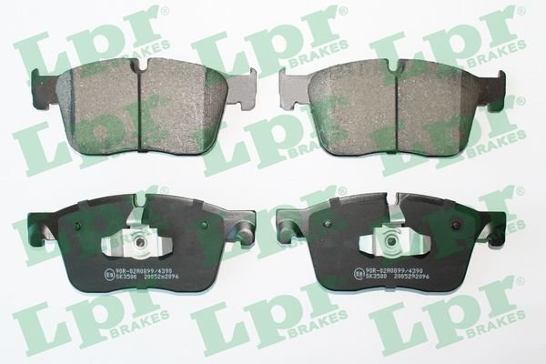 FREN BALATASI ON LAND ROVER RANGE ROVER VELAR L560...