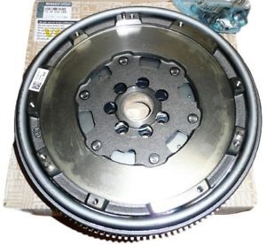 DEBRİYAJ VOLANI CLIO III 05>LAGUNA III 07>15...